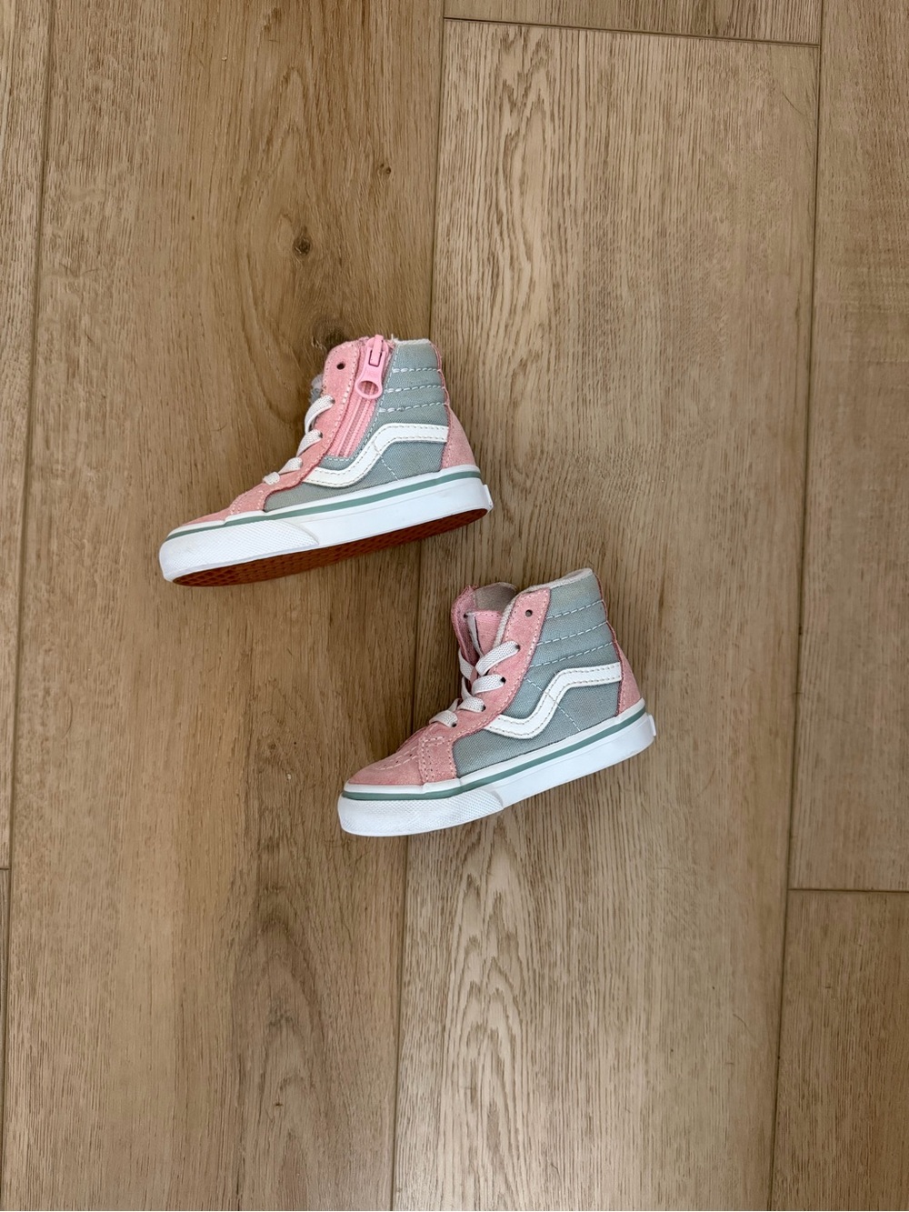 Toddler Girl 4.5 Vans Kids High-Top Sneakers in Pink and Light Gray